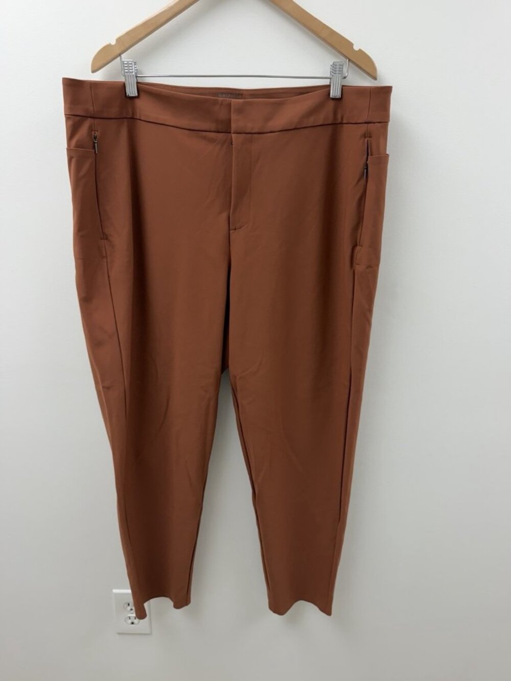 ATHLETA Stellar Skinny Trouser  Size 20 Ancient Mahogany #982872 Pockets